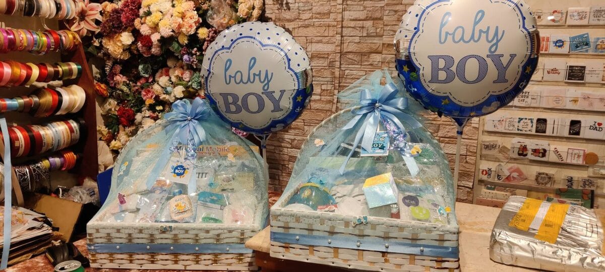 Baby arrival gifts- Birth announcement gifts - Its a boy - its a girl Baby arrival gifts- Birth announcement gifts - Its a boy - its a girl